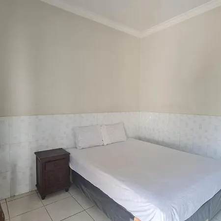 Oyo 90831 Hotel Gardenia Prambanan